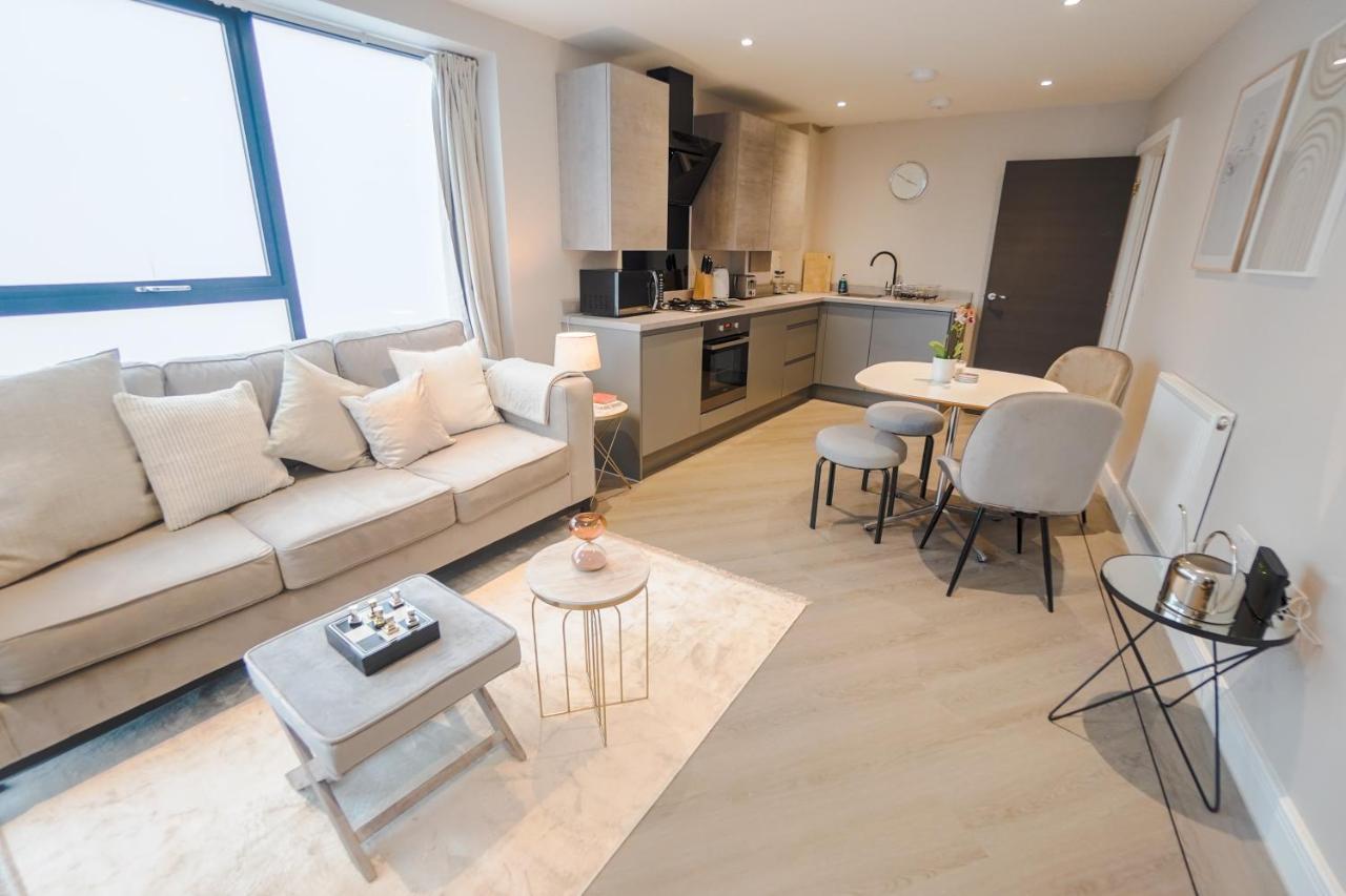 Beautiful Two Bedroom Harbour Side Apartment Poole Kültér fotó