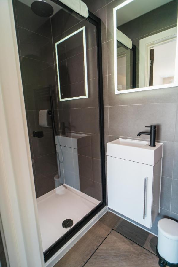 Beautiful Two Bedroom Harbour Side Apartment Poole Kültér fotó
