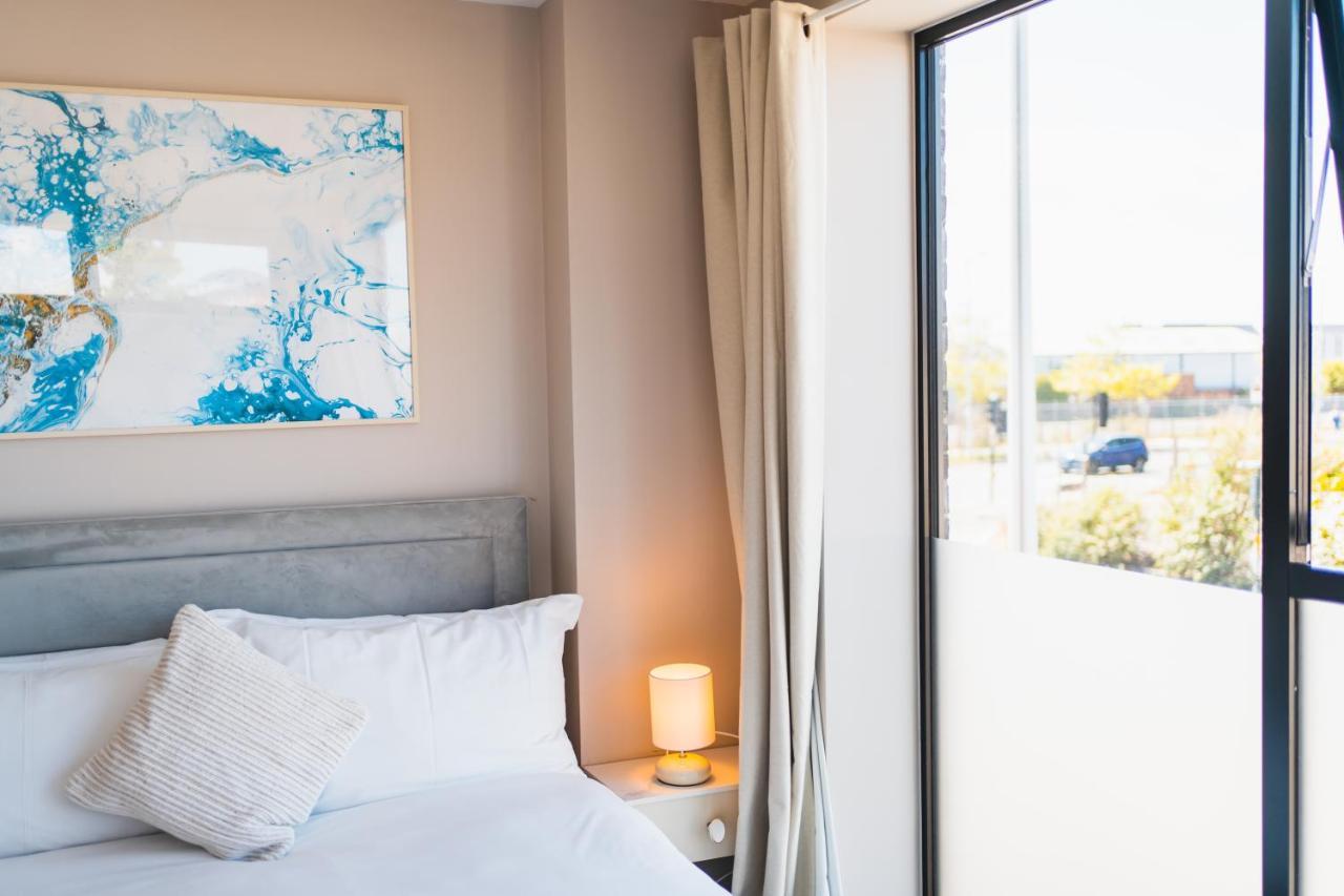 Beautiful Two Bedroom Harbour Side Apartment Poole Kültér fotó