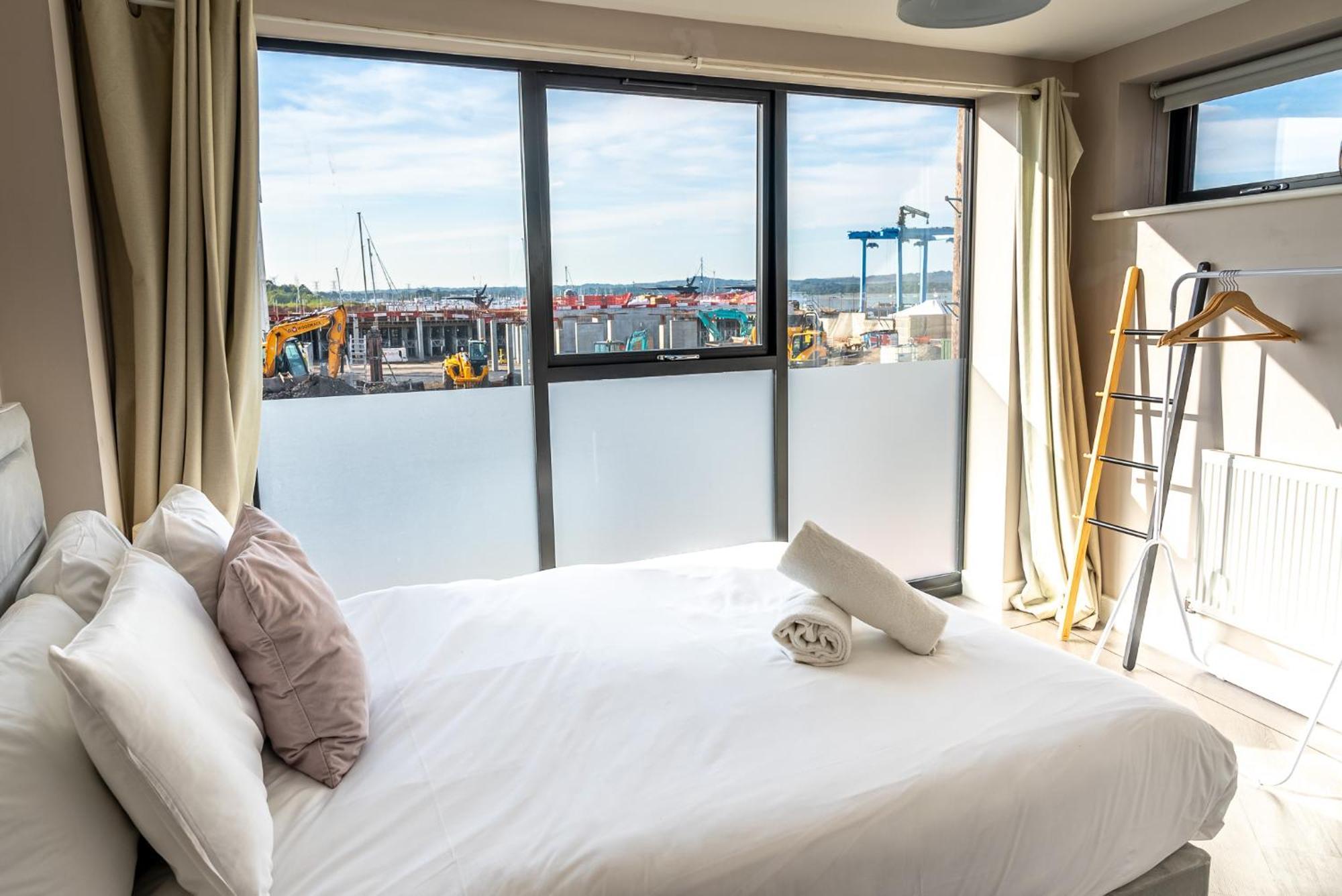 Beautiful Two Bedroom Harbour Side Apartment Poole Kültér fotó