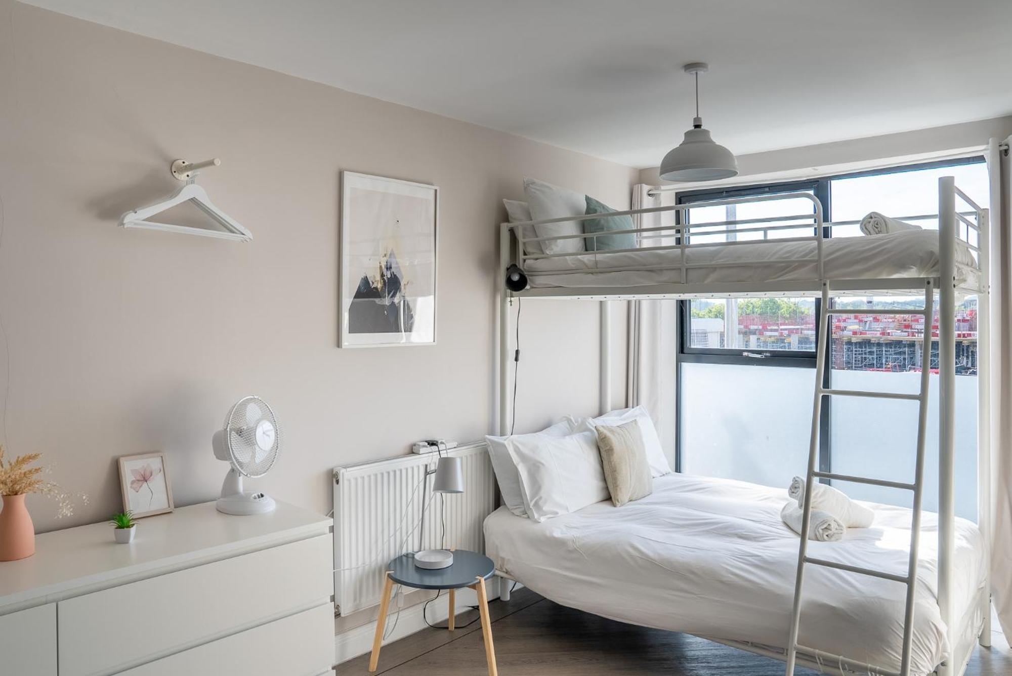 Beautiful Two Bedroom Harbour Side Apartment Poole Kültér fotó